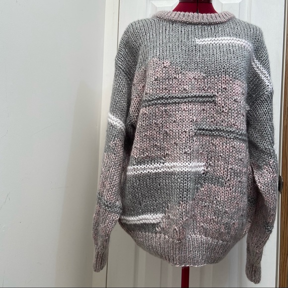 Club International women acrylic knitted pullover sweater. Size L. Pre-owned. - Picture 5 of 11